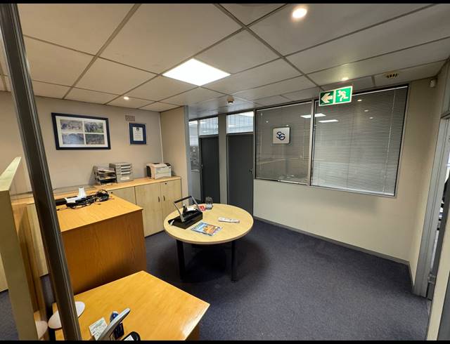 512M² WAREHOUSE TO LET IN WYNBERG